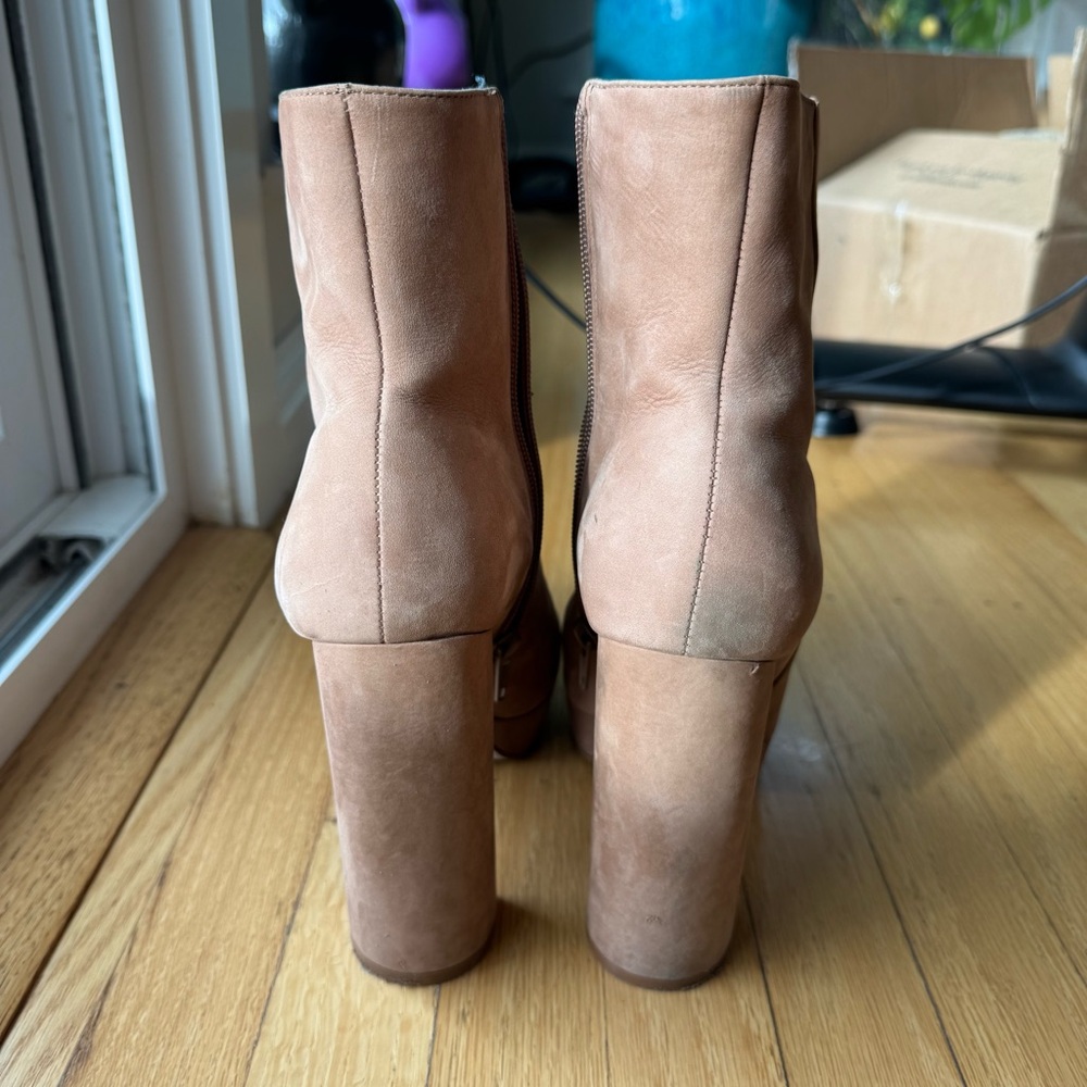 Steve Madden Gwendly Suede Platform Boot, Size 9 - Picture 8 of 11